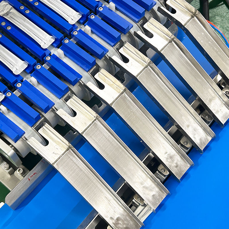 دستگاه بسته‌بندی، پرکن و آب‌بندی خودکار چند خطی بستنی یخی، آبمیوه، کیسه‌ای مایعات