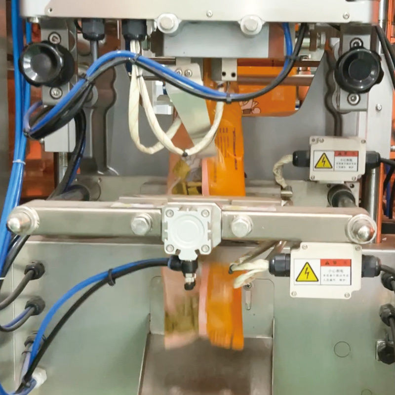 دستگاه بسته‌بندی و پرکن عمودی خودکار و کمی‌سازی ذرات با کیفیت بالا برای مواد غذایی اسنک، توزین و بسته‌بندی VFFS